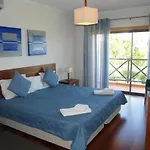 Luxurious First Floor With Balconies Overlooking Pool And Gardens. Appartement