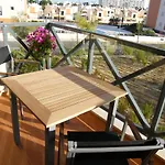 Luxurious First Floor With Balconies Overlooking Pool And Gardens. Appartement