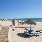Appartement Luxurious First Floor With Balconies Overlooking Pool And Gardens. Albufeira