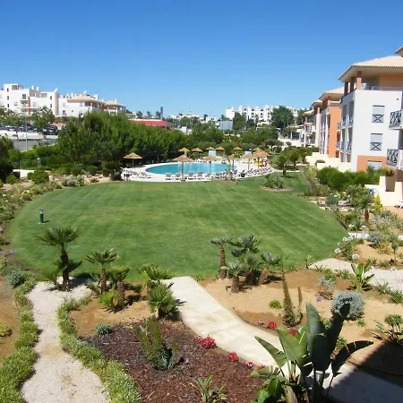 Апартаменты Luxurious First Floor With Balconies Overlooking Pool And Gardens.