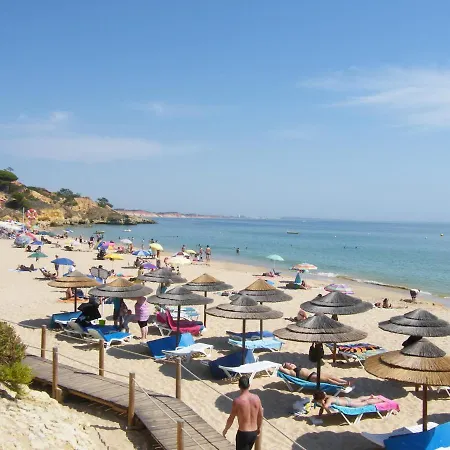 Luxurious First Floor With Balconies Overlooking Pool And Gardens. Appartamento