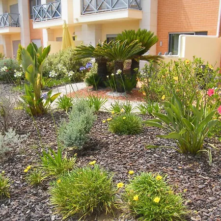 Appartement Luxurious First Floor With Balconies Overlooking Pool And Gardens. *