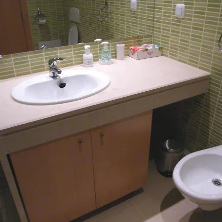 Appartamento Luxurious First Floor With Balconies Overlooking Pool And Gardens. *