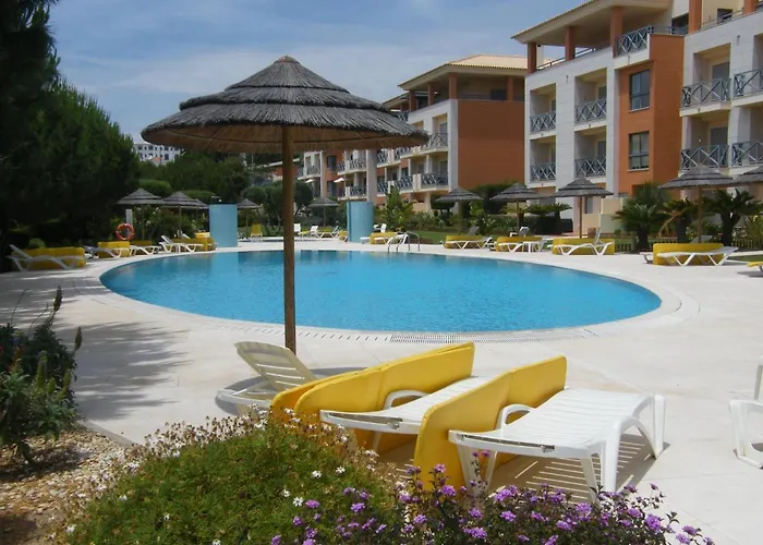 Апартаменты Luxurious First Floor With Balconies Overlooking Pool And Gardens.