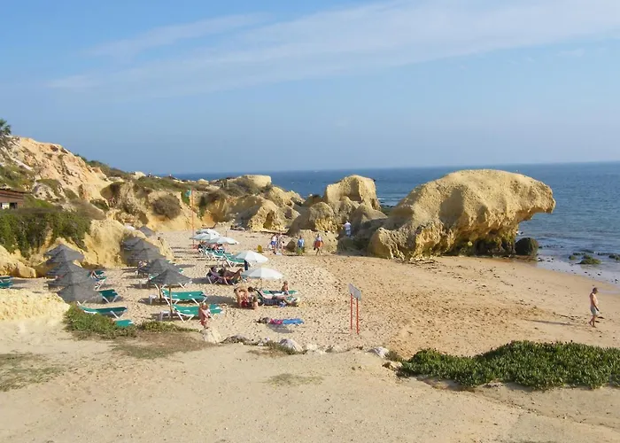 Luxurious First Floor With Balconies Overlooking Pool And Gardens. Апартаменты *